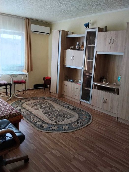 Vand sau schimb cu casa , apartament cu 2 camere !!!