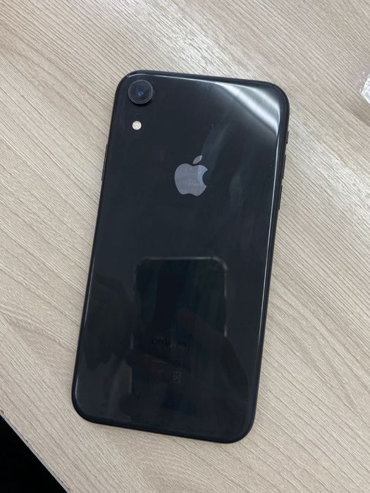 Продам айфон 10 черный