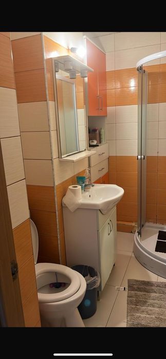 Caut colega de apartament