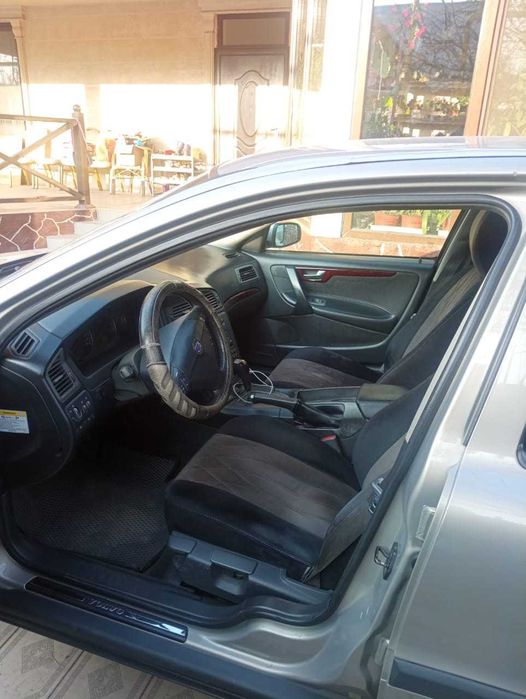 Volvo S60 хэтчбек