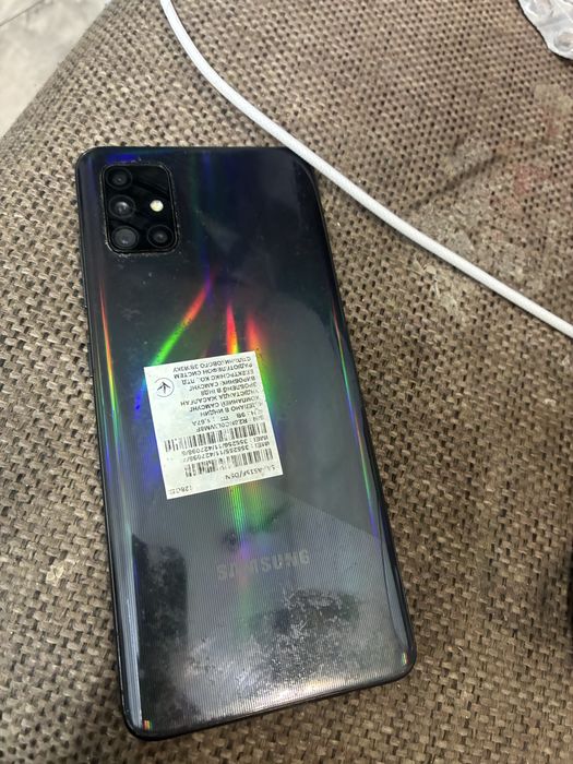 продам телефон samsung A51