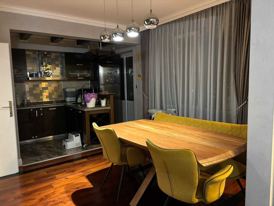 МНОГОСТАЕН 130 кв.м., град Карлово