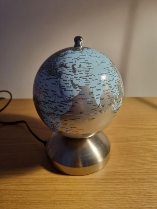 Lampa glob pamantesc