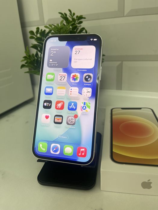 iPhone 12. 64 Гб