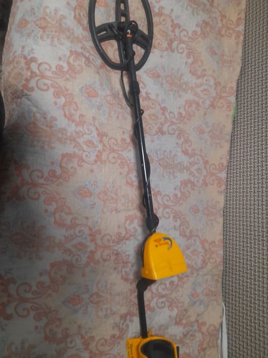 Продам металлоискатель