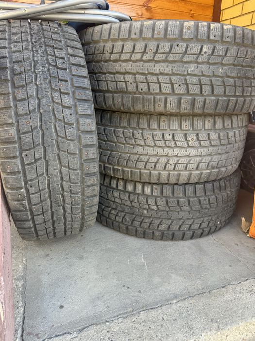 Зимний шины 285/60/18