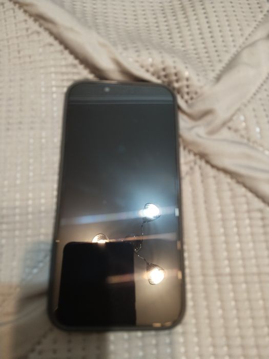 Продам айфон в хорошем состоянии