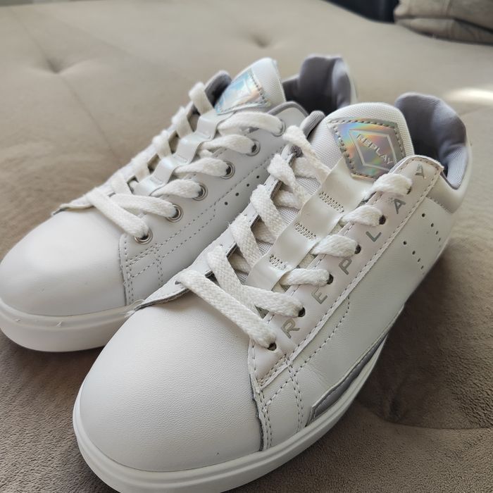 Бели кецове Replay