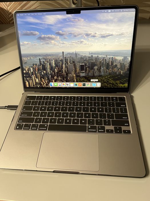 MacBook Air M2, 2022 13 дюймов