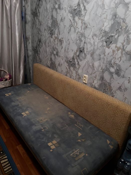 Спальный диван в комнату