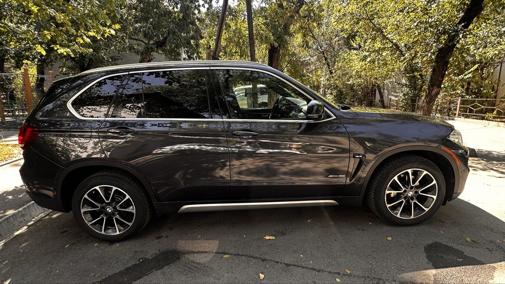 Продам BMW X5 3.0 в идеальном состоянии
