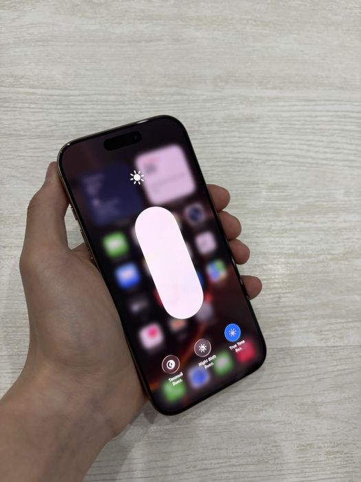 Срочно продам айфон 16 про