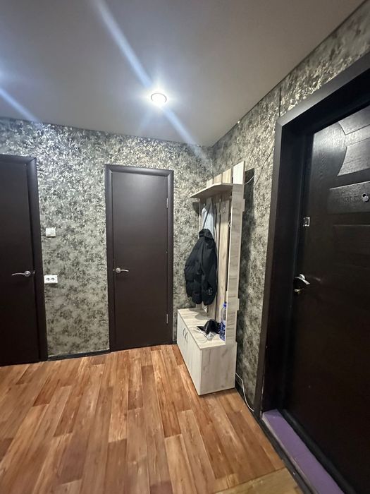 Сдается 2хкомн квартира район 8 школы