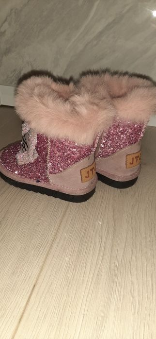 Продам зимнюю обувь