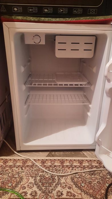 Продам новый мини холодильник