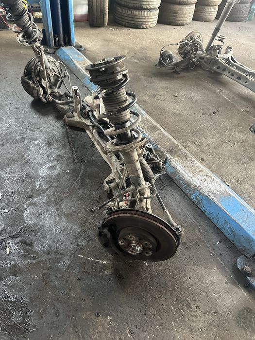 Mecanica VW Arteon Passat B8 Fuzeta / etrier / suspensie / Jug Cadru