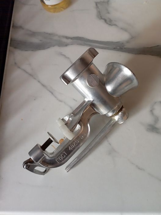 Мясорубка ручная