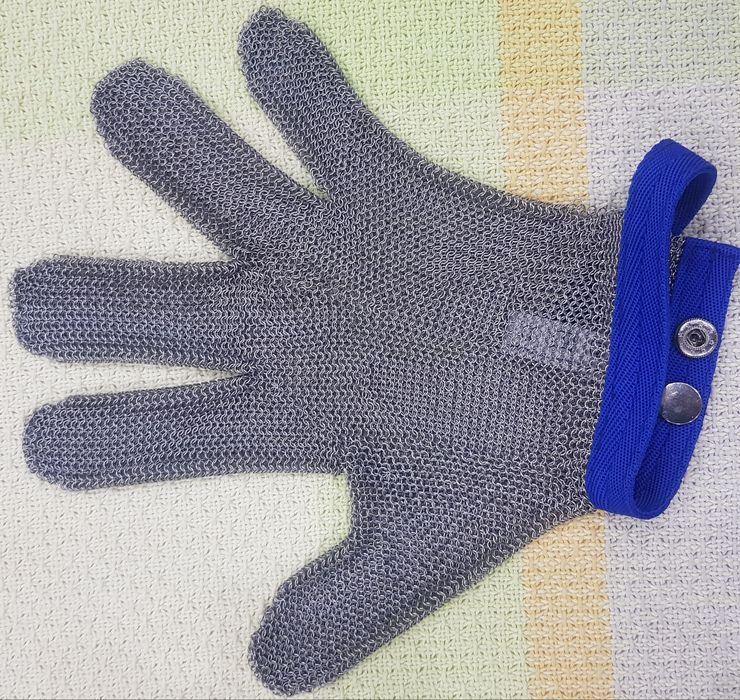 Продаётся колчужная перчатка