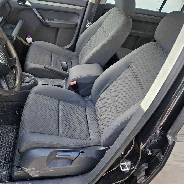 Продавам VW Touran 1.9 105кс.   
както и всякакви други коли на ЧАСТИ