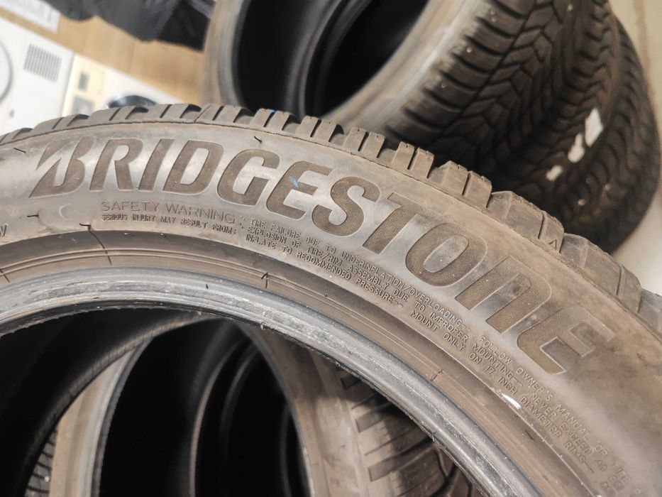 2бр.зимни гуми 225/50/17 Bridgestone