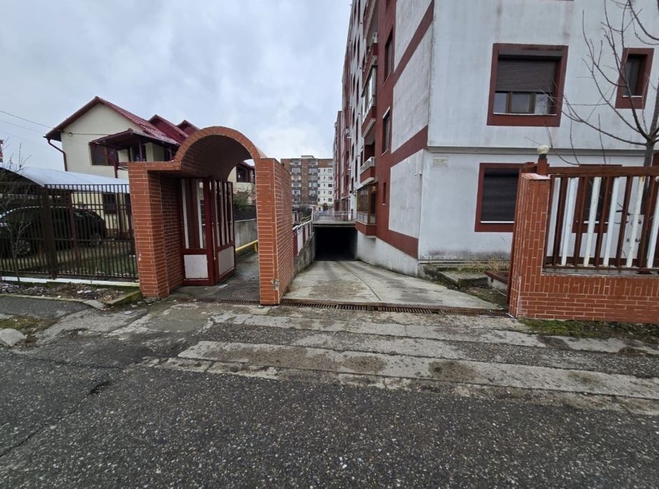 Loc de parcare in subteran, bloc nou Gavana Platou