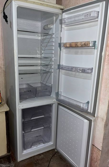 Холодильник / muzlatgich