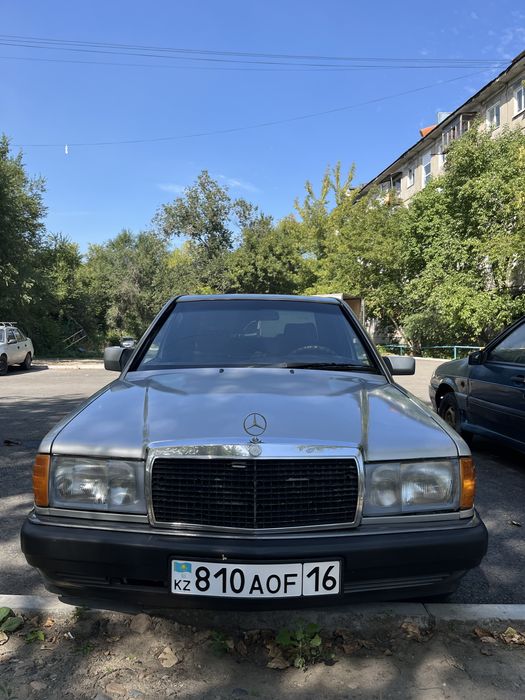 Продам мерс 190.