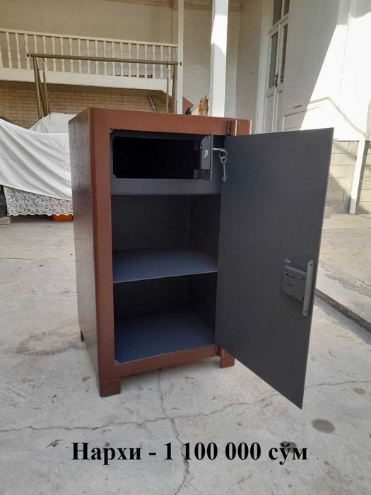 Metal seyf sotiladi