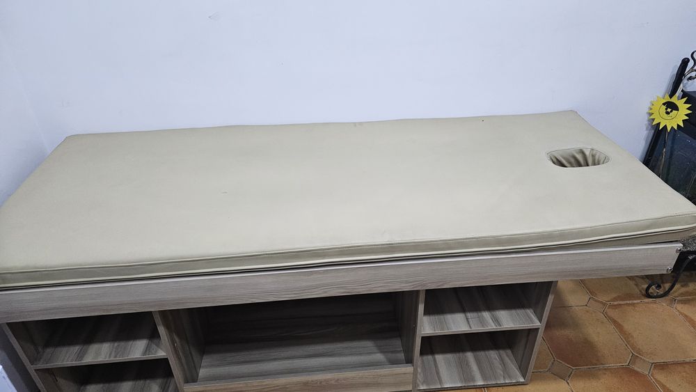 Массажная кушетка