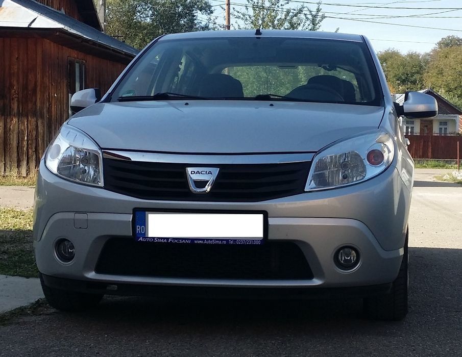 Dacia Sandero SMILE 1.6 MPI, euro 5, 85 cp, full option, discuri ventilate
