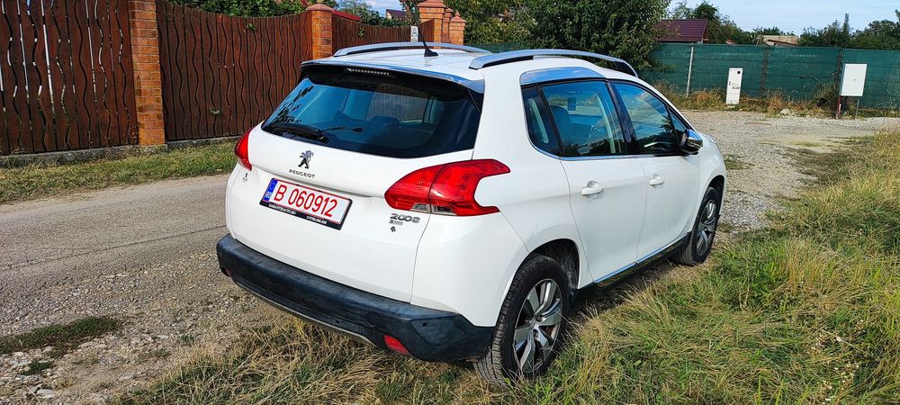Peugeot 2008 1.2 PureTech 110 CP | 2014 | 122.810 km | Manuală | Benzină