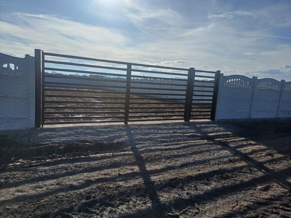 Vând teren in Băcia