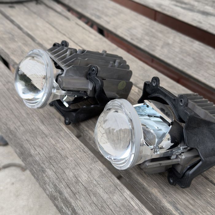 Блок фары Subaru Outback