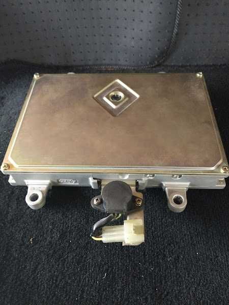 Продавам стоп,мигач,делко и компютър за  ROVER 216 GSI