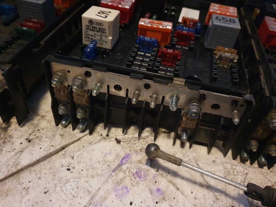 Panou sigurante si relee panou relee vw golf 5 touran t1 skoda 2