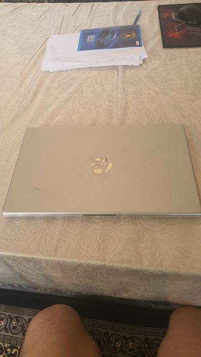 Notebook sotiladi