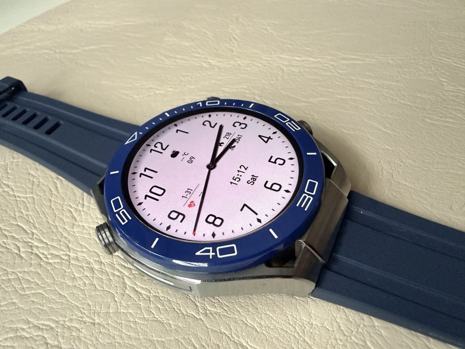 Продавам Huawei Watch Ultimate
