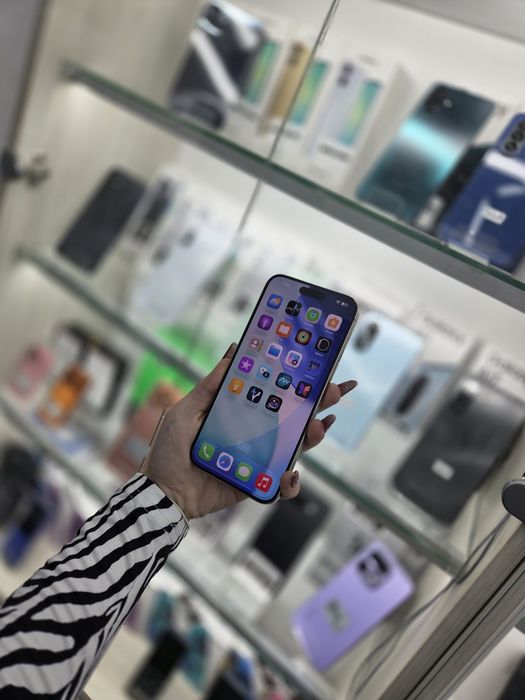Humor GSM oferă spre vânzare / iPhone 15 Pro Max / 256 GB / Natural Titanium / Baterie 88% / Garanție 12 luni / Rate