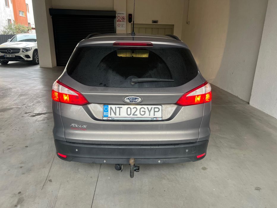 FORD Focus 2011 — imagine 5