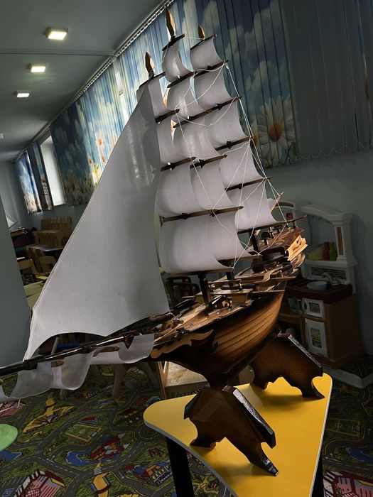 Кораблик из дерева