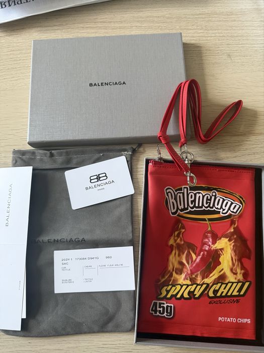 Balenciaga Potato Chips Bag чанта, несисер