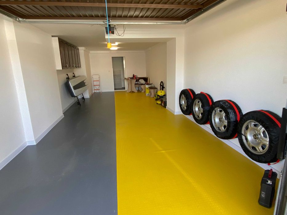 ОБШИРНО ПАРТЕРНО помещение за Склад/ Офис / Гараж