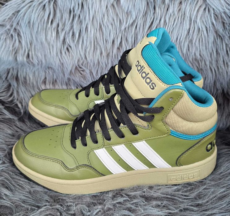 Gheata Adidas Hoops 3.0