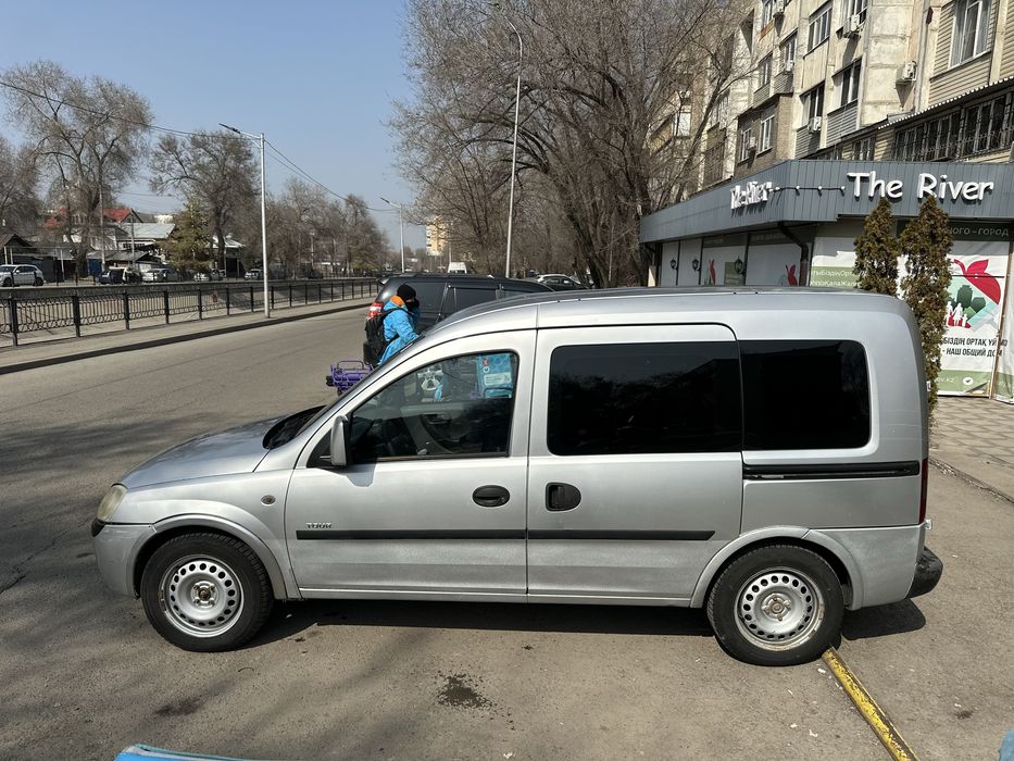 Грузовой Opel Combo C 2002 года