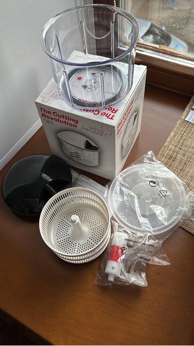 Мини комбайн Швейцария