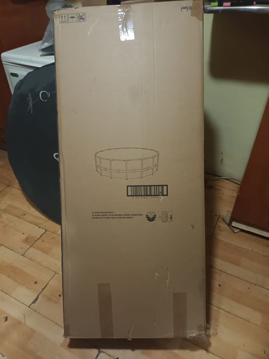 Vând piscină de 3,60 l si 1,60 î