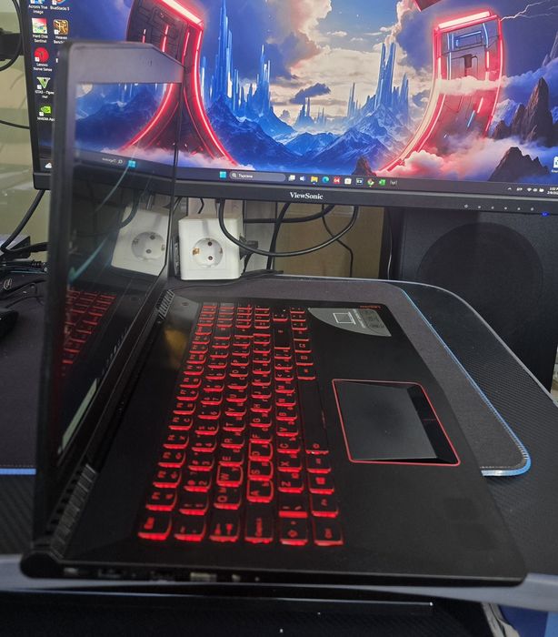 Lenovo Legion Y520- i7-7700, 12gb ddr4, GTX 1050ti