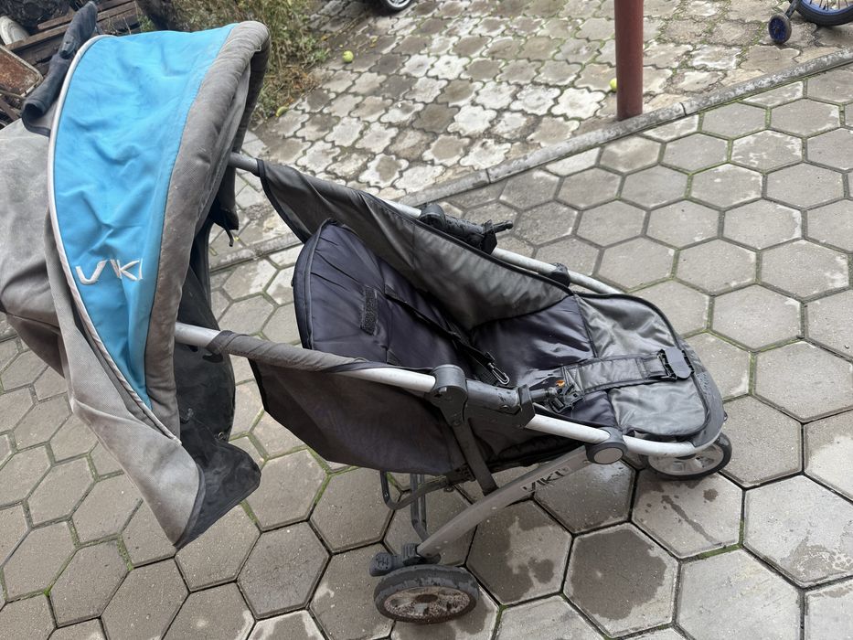 Детская прогулочная коляска