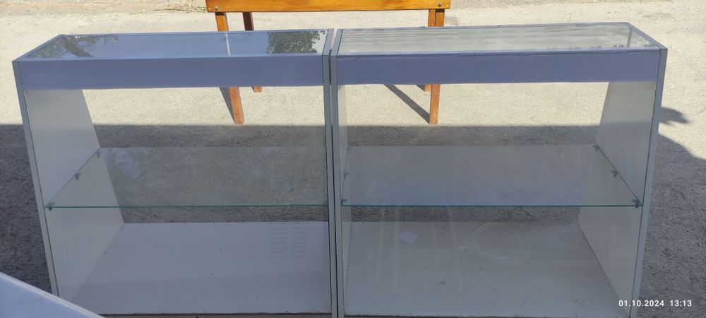 Витрина для магазина 2-штуки