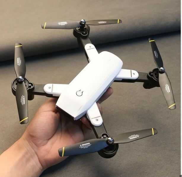 дрон  Марка: XMART
Модел: SG700D